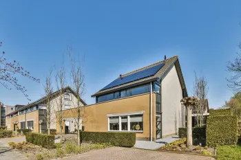 house-with-solar-panel-roof